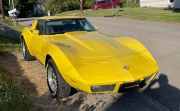 Chevrolet-corvette-1978-yellow