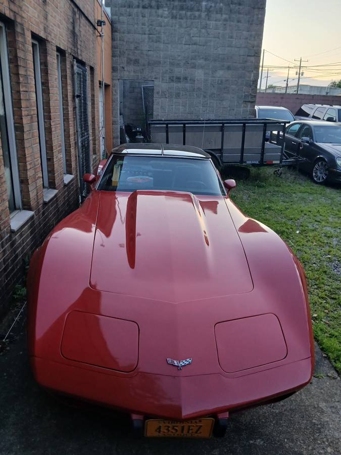 Chevrolet-corvette-1979-1