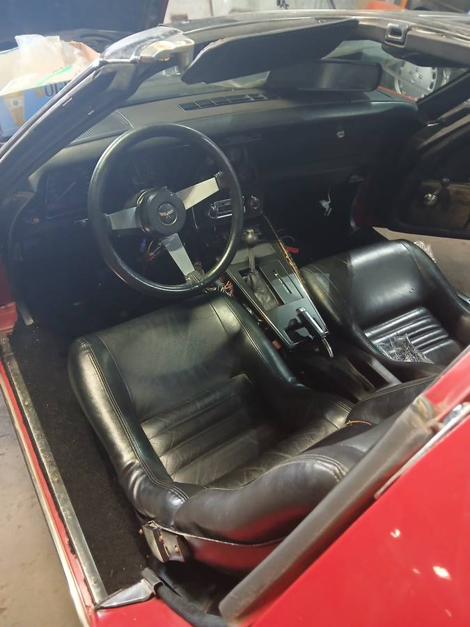 Chevrolet-corvette-1979-3