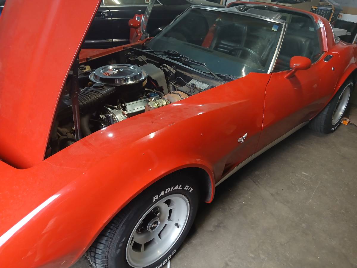 Chevrolet-corvette-1979-4
