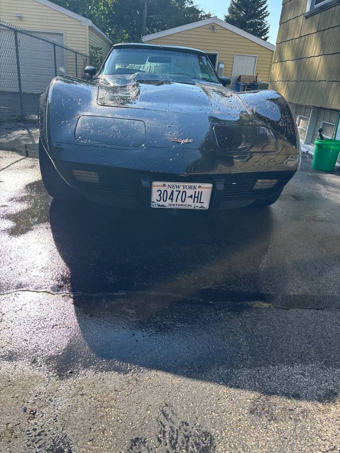 Chevrolet-corvette-1979-black-11
