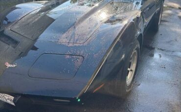 Chevrolet-corvette-1979-black