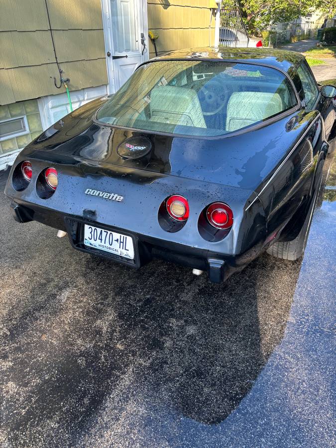 Chevrolet-corvette-1979-black-6