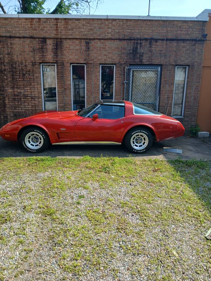 Chevrolet-corvette-1979