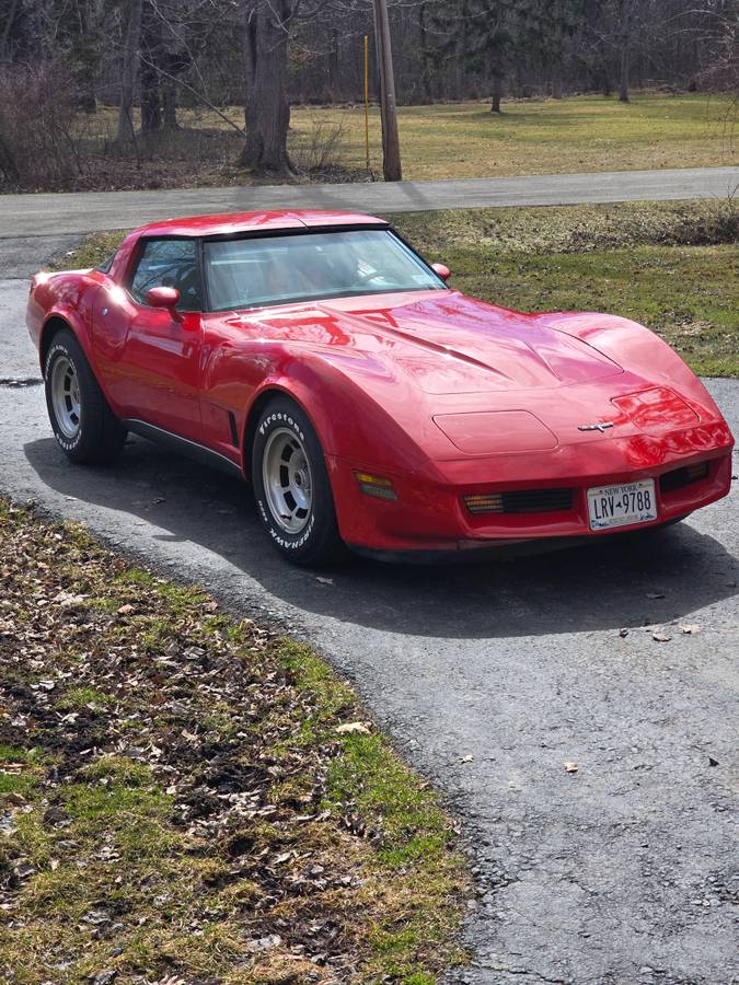 Chevrolet-corvette-1980-3