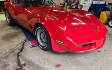Chevrolet-corvette-1980
