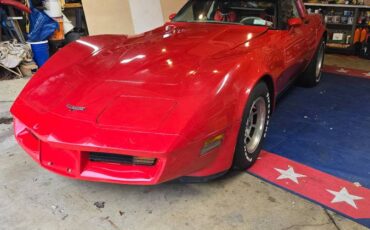 Chevrolet-corvette-1980-6