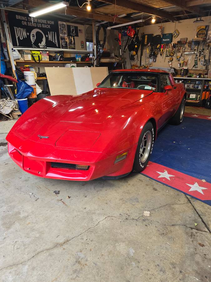 Chevrolet-corvette-1980-6