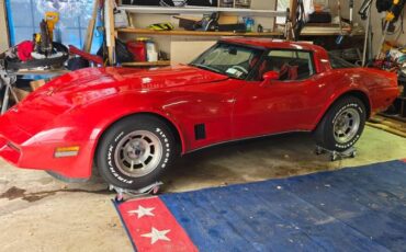 Chevrolet-corvette-1980-9