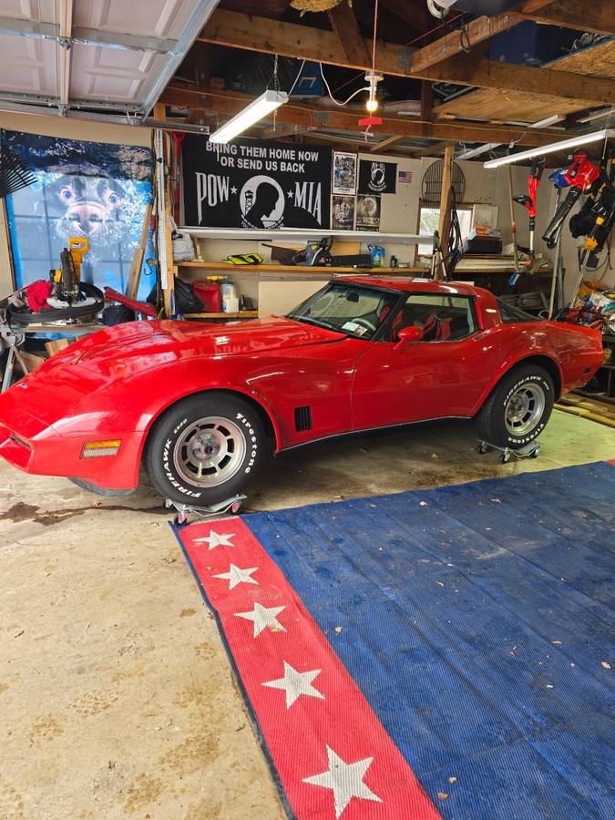 Chevrolet-corvette-1980-9