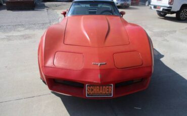 Chevrolet-corvette-1980-red-2