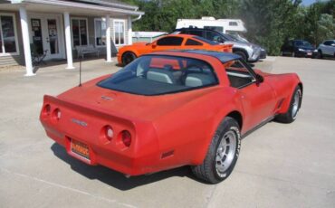 Chevrolet-corvette-1980-red-3