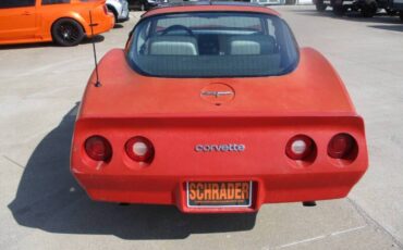 Chevrolet-corvette-1980-red-4