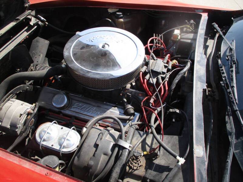 Chevrolet-corvette-1980-red-6