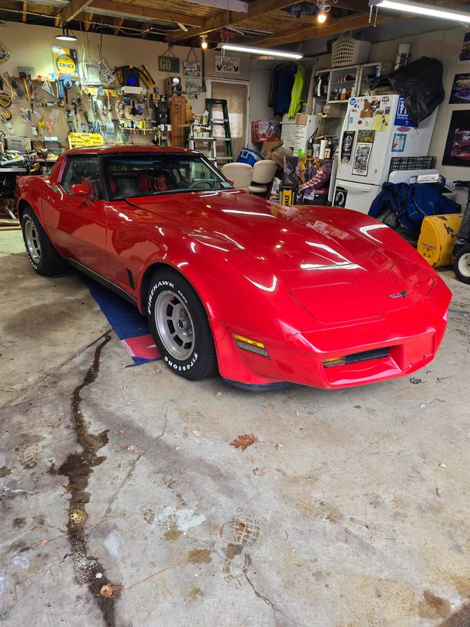Chevrolet-corvette-1980