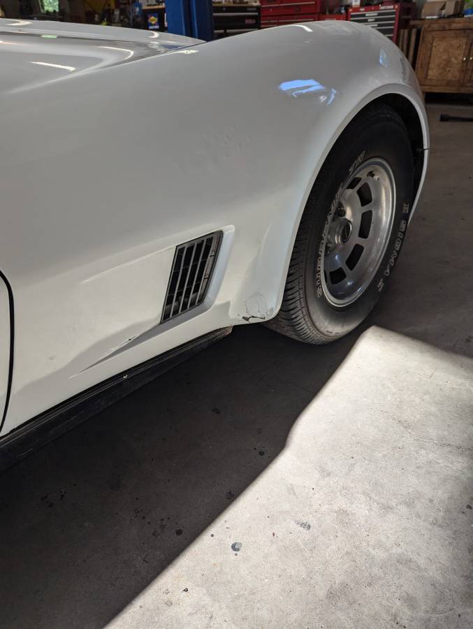 Chevrolet-corvette-1981-4