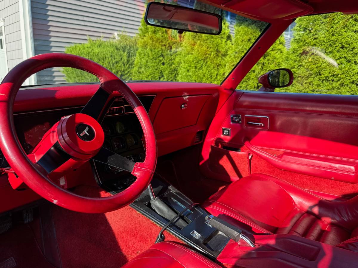 Chevrolet-corvette-1981-6