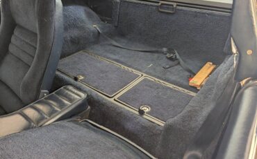 Chevrolet-corvette-1981-8