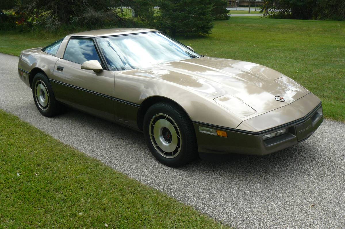 Chevrolet-corvette-1984-1