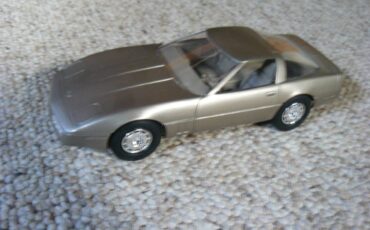 Chevrolet-corvette-1984-21