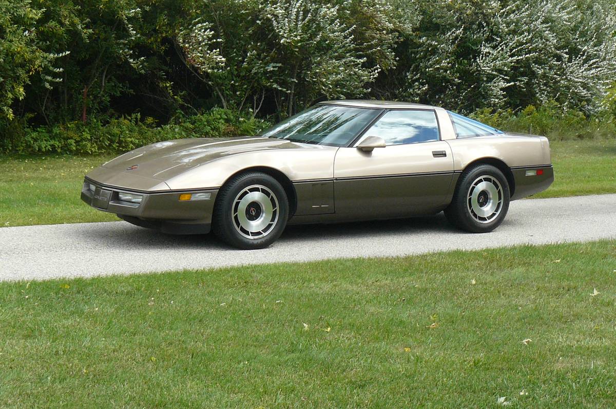 Chevrolet-corvette-1984-4