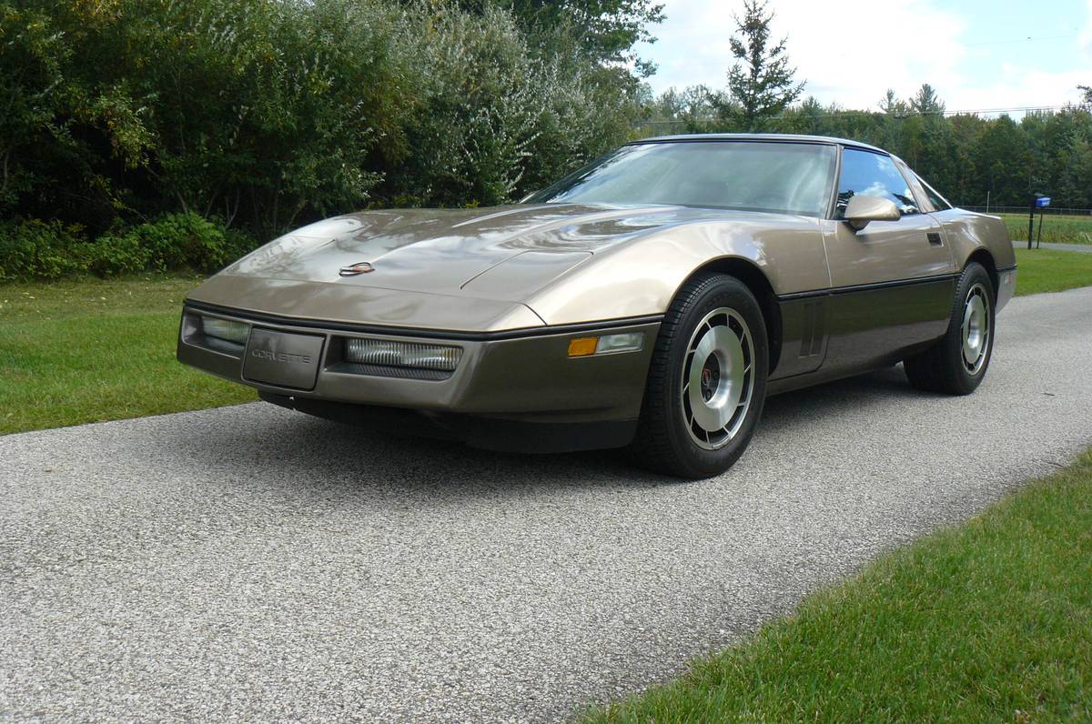 Chevrolet-corvette-1984-5