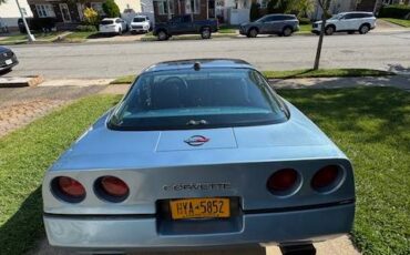 Chevrolet-corvette-1984-blue-1