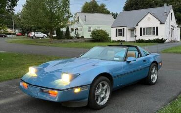 Chevrolet-corvette-1984-blue-1