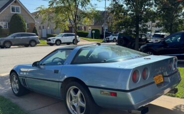 Chevrolet-corvette-1984-blue-2