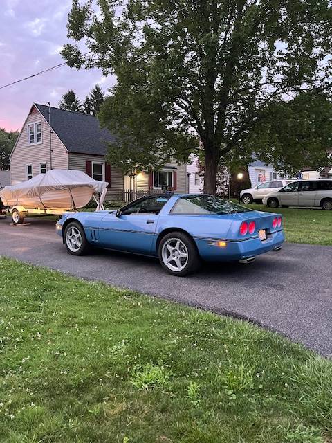 Chevrolet-corvette-1984-blue-3