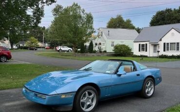 Chevrolet-corvette-1984-blue
