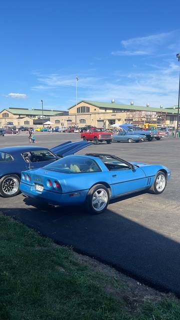 Chevrolet-corvette-1984-blue-7