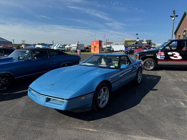 Chevrolet-corvette-1984-blue-8
