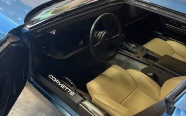 Chevrolet-corvette-1984-blue-9