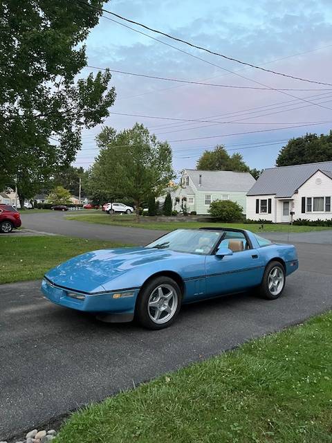 Chevrolet-corvette-1984-blue