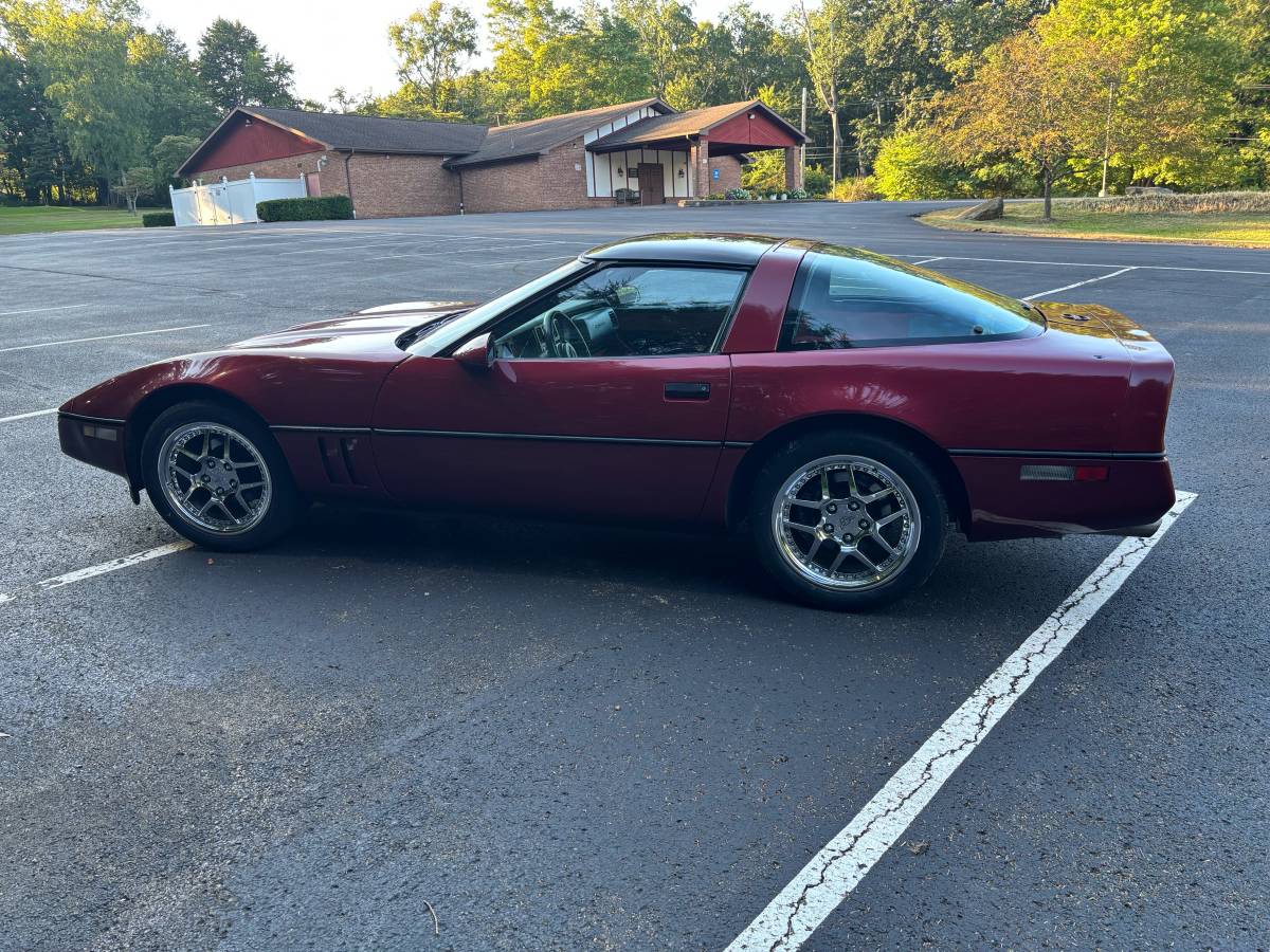 Chevrolet-corvette-1984-custom-4