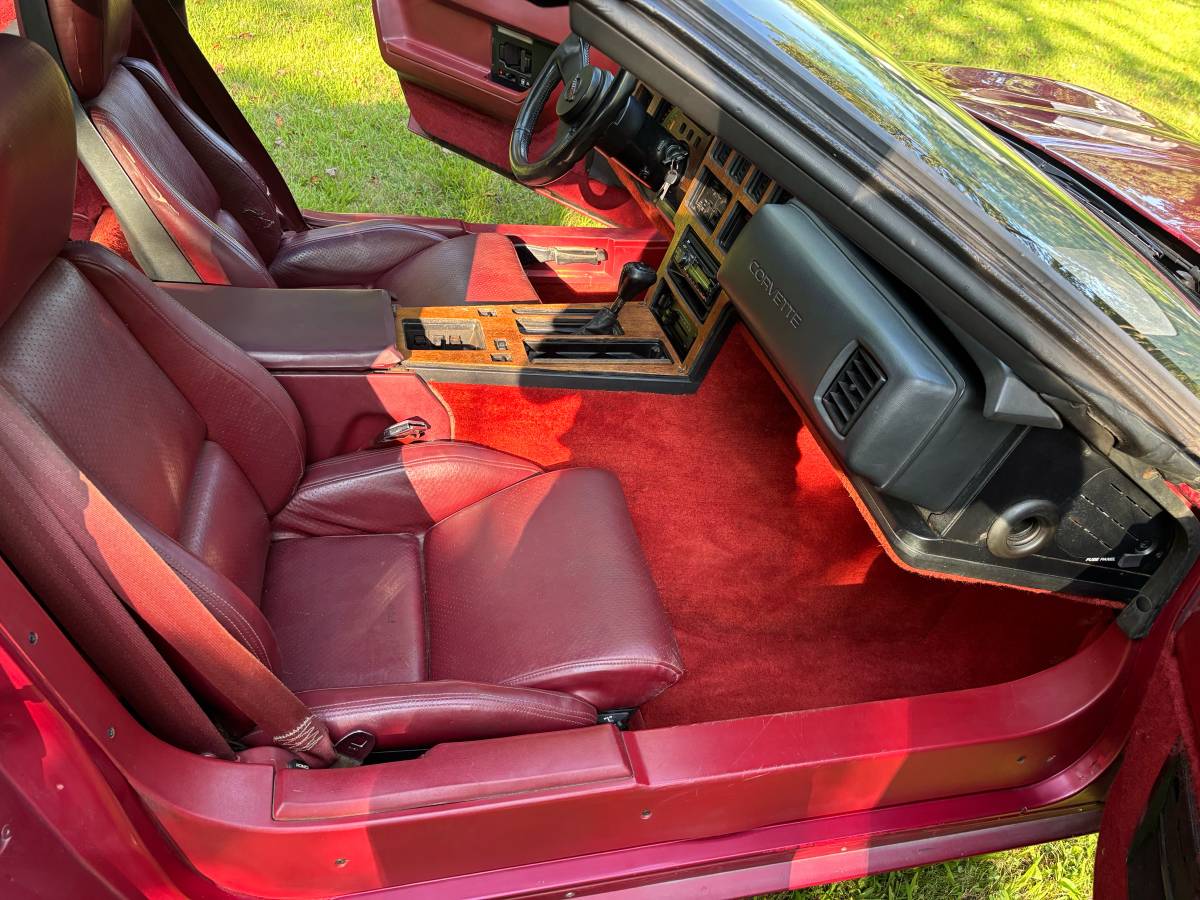 Chevrolet-corvette-1984-custom-8