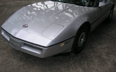 Chevrolet-corvette-1984-silver