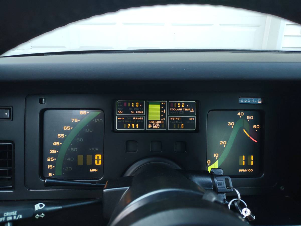 Chevrolet-corvette-1984-silver-2