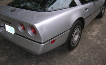 Chevrolet-corvette-1984-silver-3