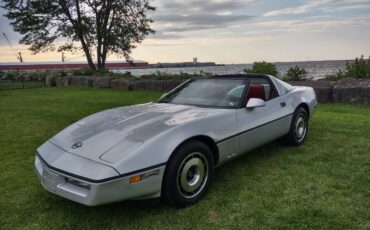 Chevrolet-corvette-1984-silver