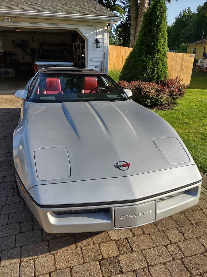 Chevrolet-corvette-1984-silver-4