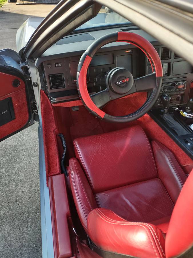 Chevrolet-corvette-1984-silver-5
