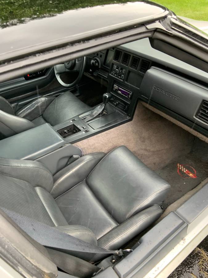 Chevrolet-corvette-1984-silver-6