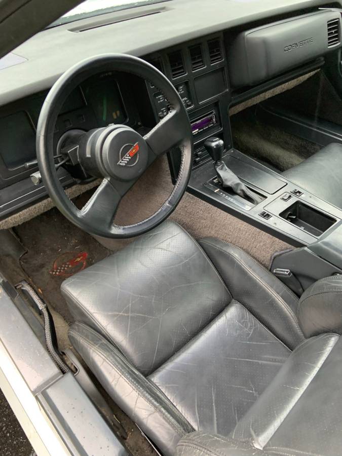 Chevrolet-corvette-1984-silver-8