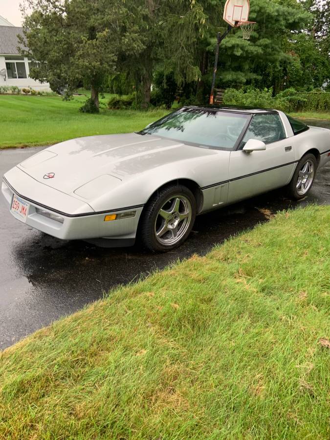 Chevrolet-corvette-1984-silver-9