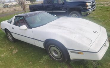 Chevrolet-corvette-1985-red