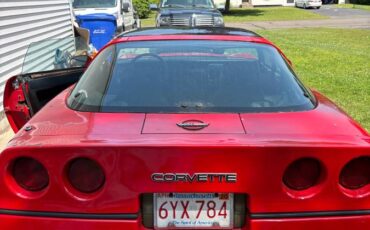 Chevrolet-corvette-1985-red-2