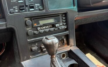 Chevrolet-corvette-1985-red-4
