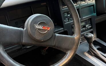 Chevrolet-corvette-1985-red-5